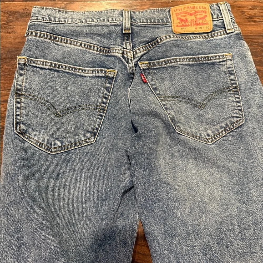 Levi’s 541 Muscular Build Jeans 30x30